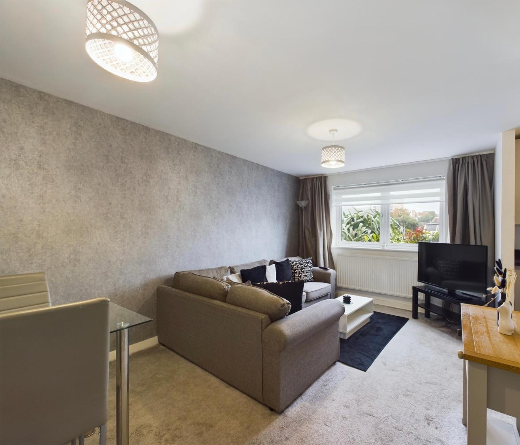 Modern 2 Bed City Apartment With Private Parking 斯旺西 外观 照片