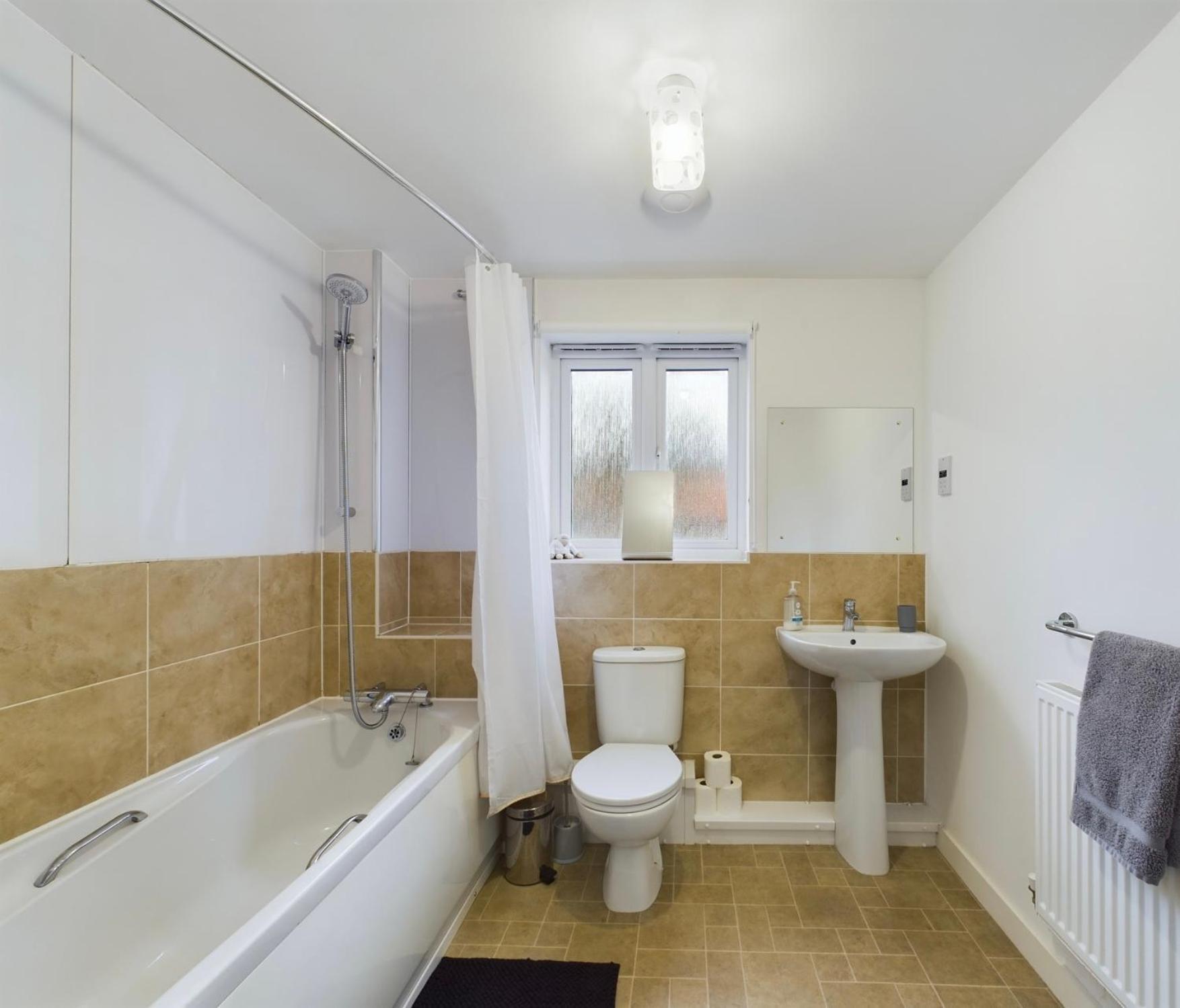 Modern 2 Bed City Apartment With Private Parking 斯旺西 外观 照片